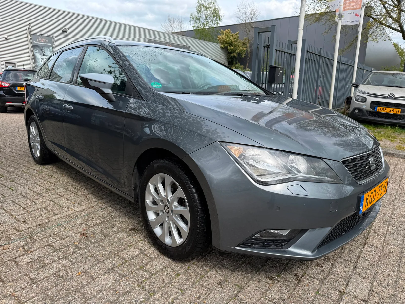 SEAT Leon (2014) — foto 1