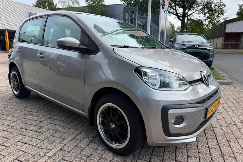 Volkswagen Up! (2022)
