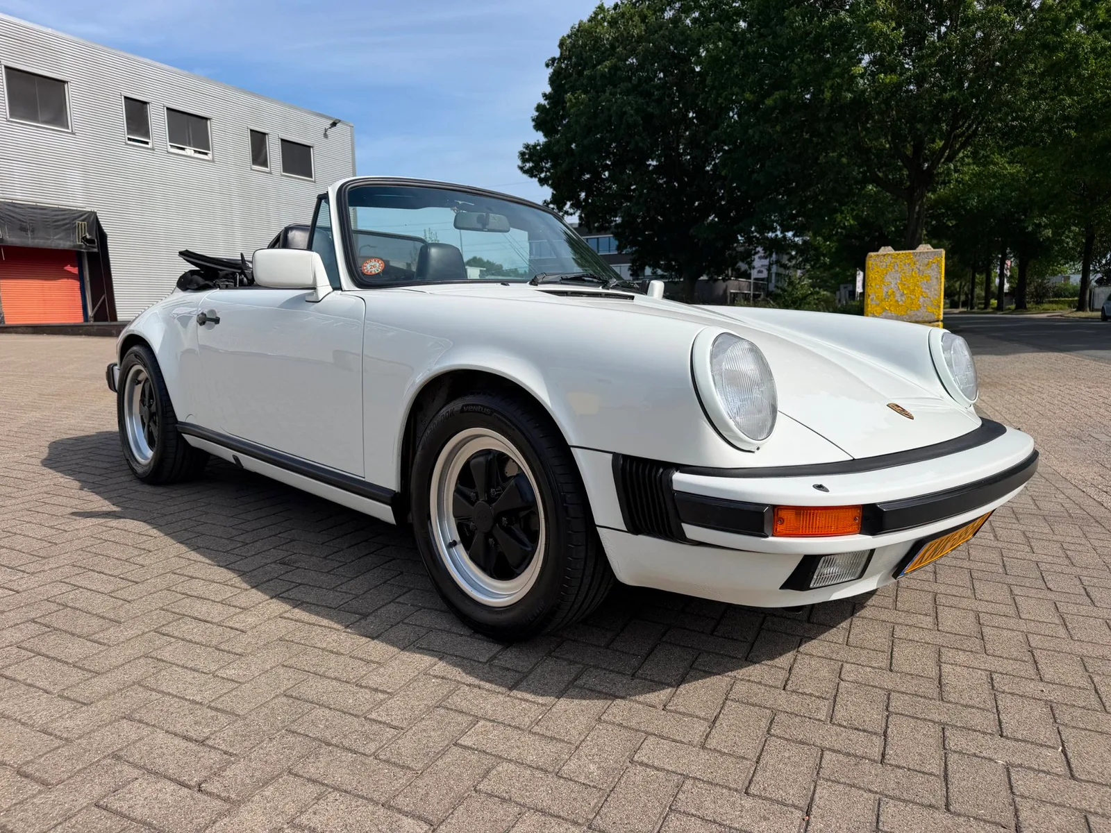 Porsche 911 (1987) — foto 1