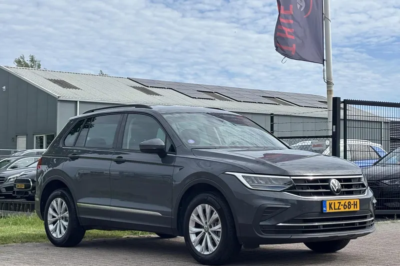 Volkswagen Tiguan (2022)