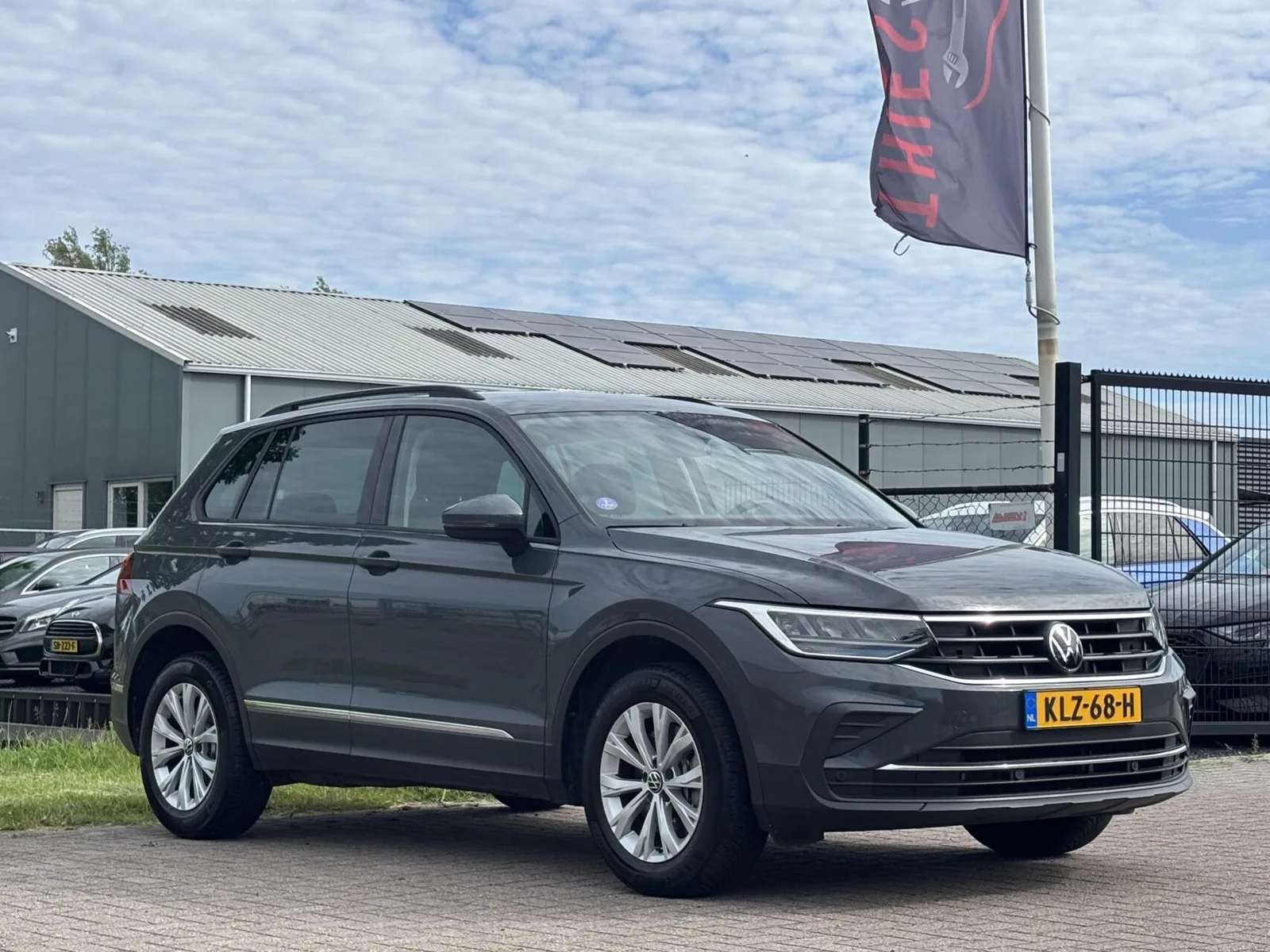 Volkswagen Tiguan (2022) — foto 1