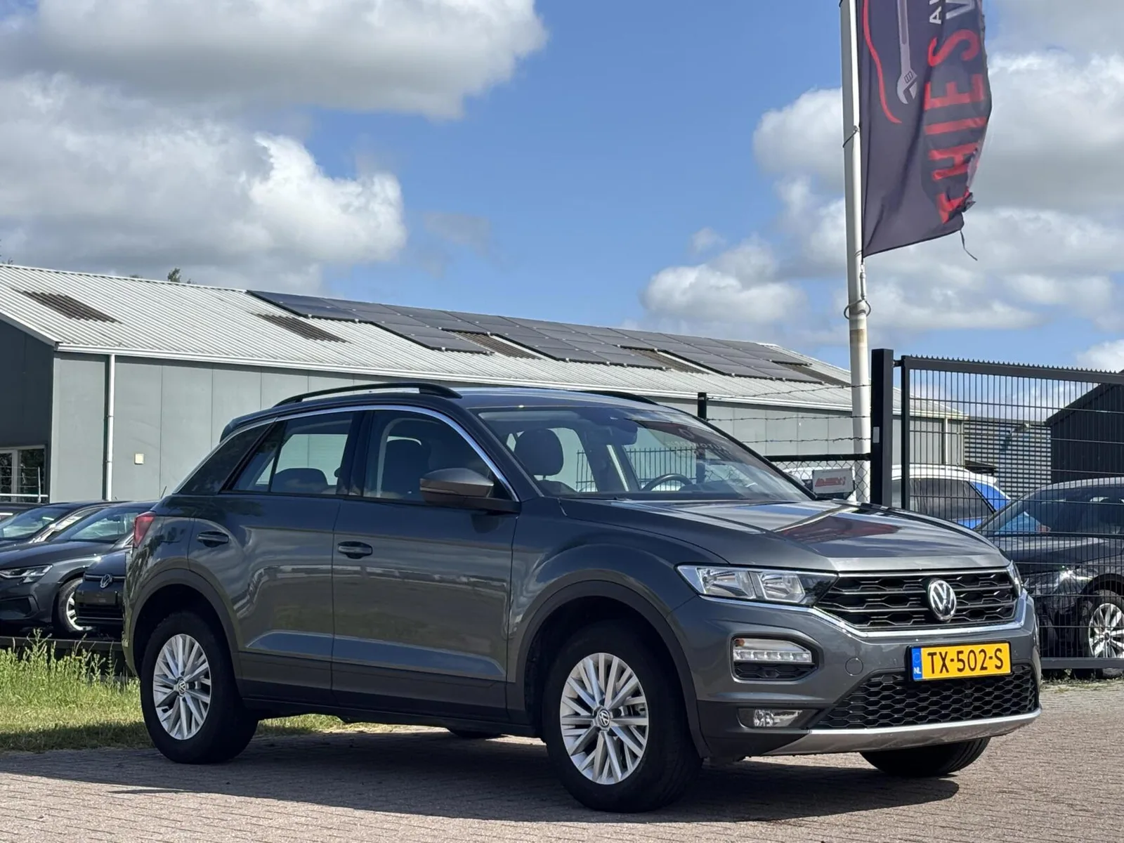 Volkswagen T-Roc (2018) — foto 1