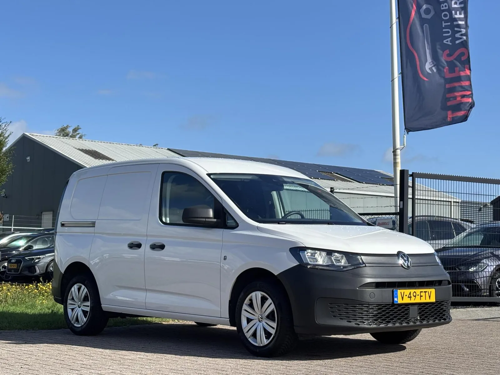 Volkswagen Caddy (2024) — foto 1