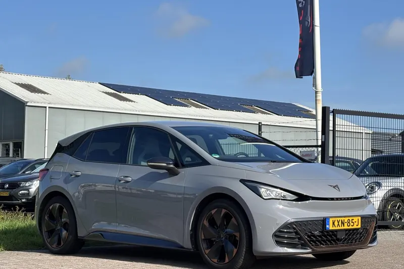 CUPRA Born (2024)