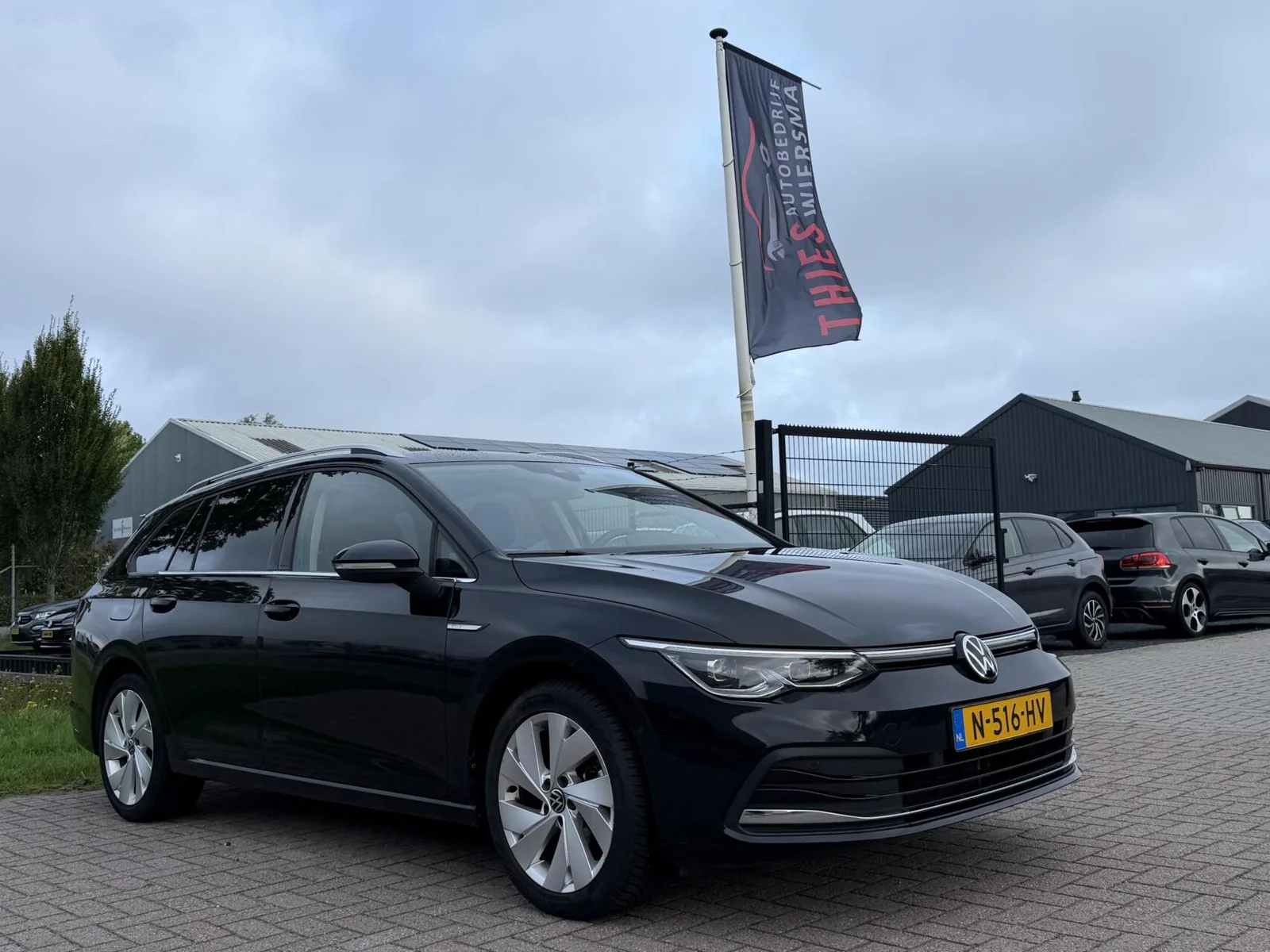Volkswagen Golf (2021) — foto 1
