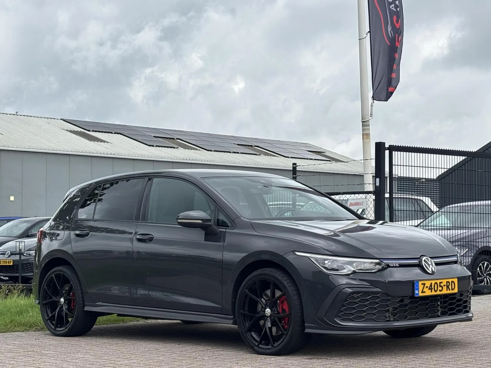 Volkswagen Golf (2022) — foto 1