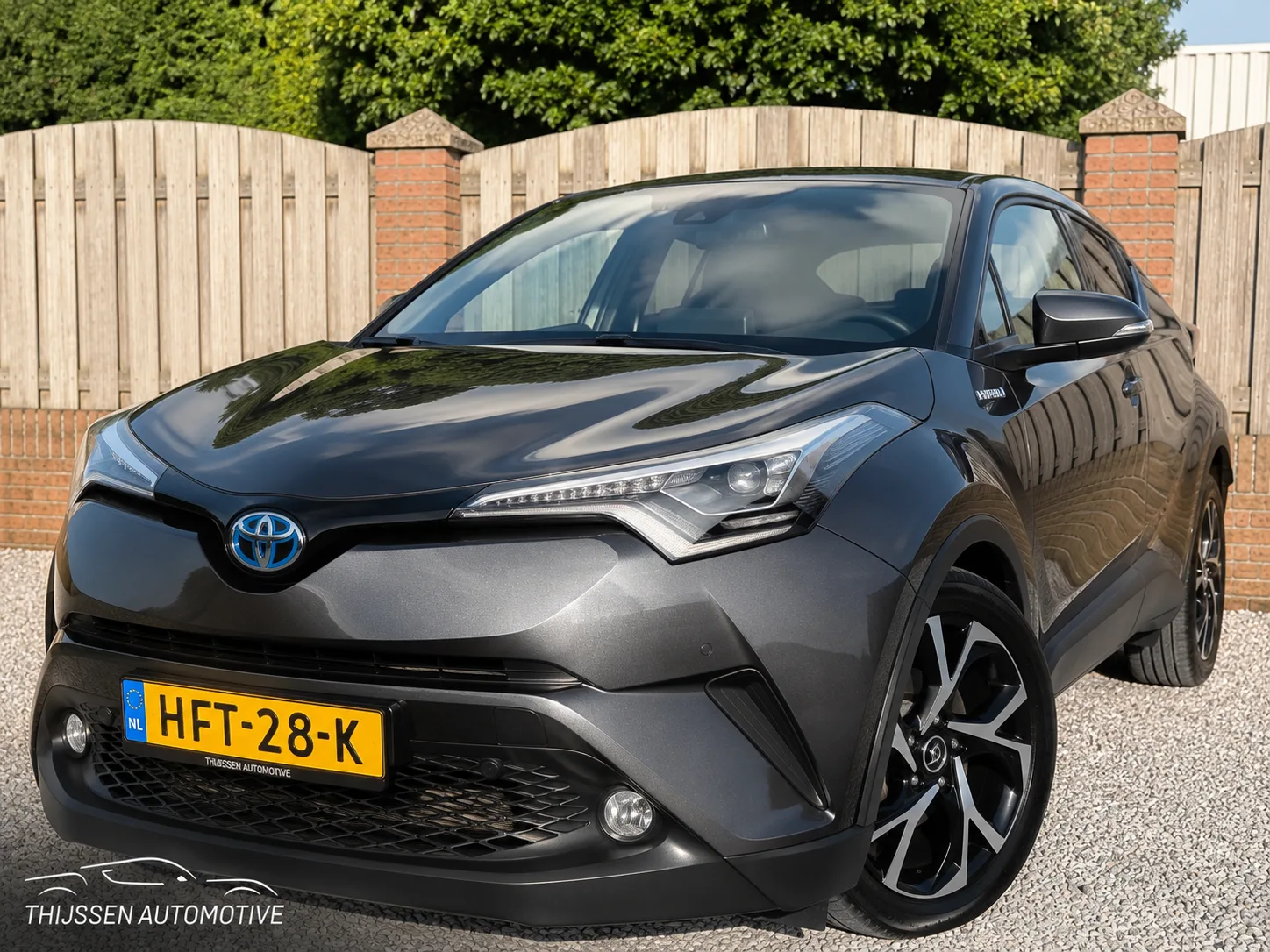 Toyota C-HR (2019) — foto 1
