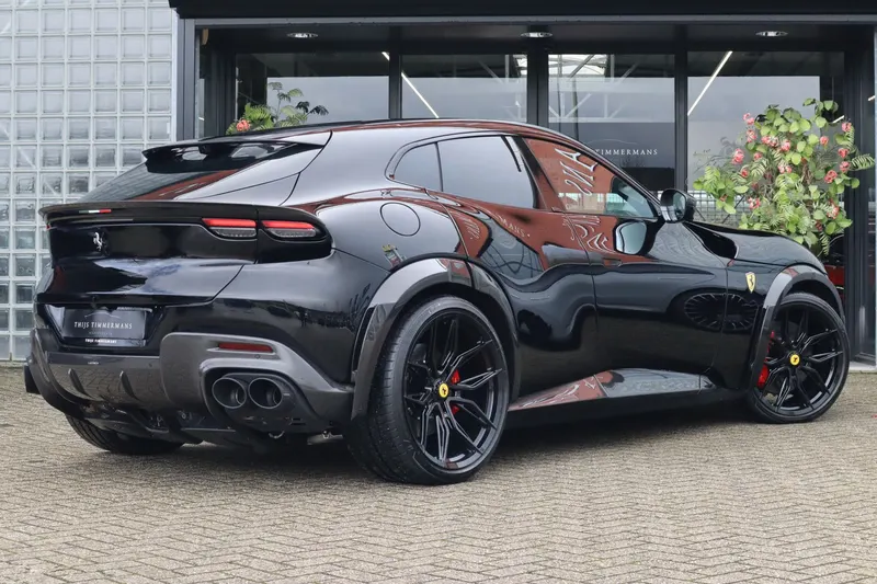 Ferrari Purosangue (2024)