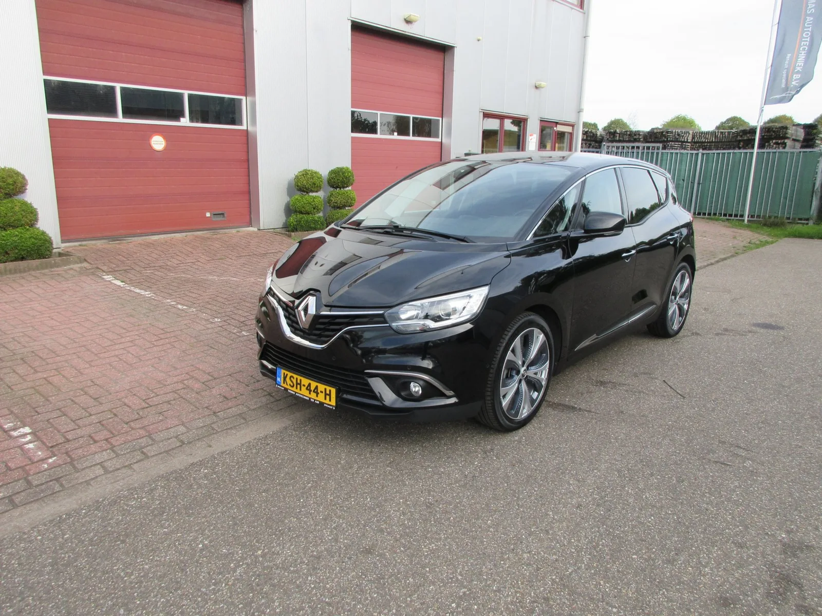 Renault Scénic (2019) — foto 1