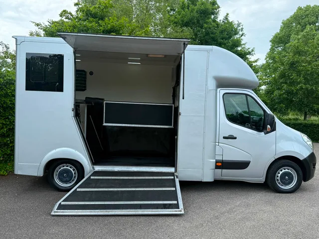 Renault Master (2018) — foto 1