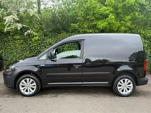 Volkswagen Caddy (2017) — foto 1
