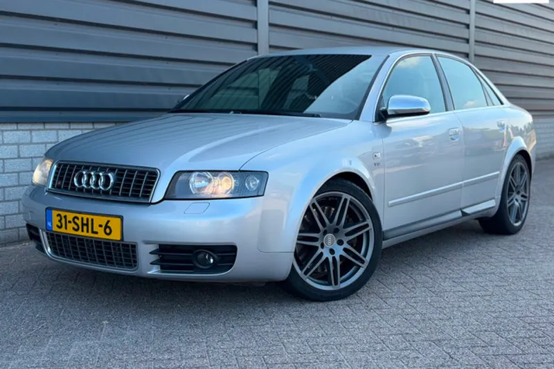 Audi A4 (2003)