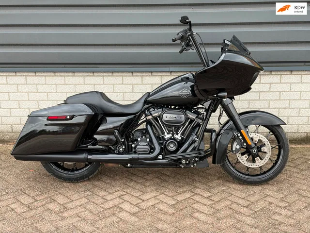 Harley-Davidson Road Glide (2021) — foto 1