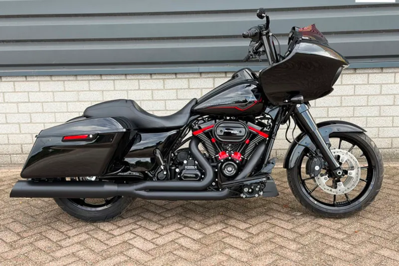 Harley-Davidson Road Glide (2023)