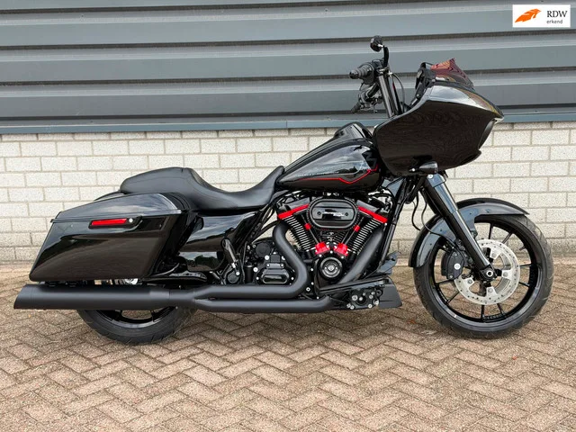 Harley-Davidson Road Glide (2023) — foto 1