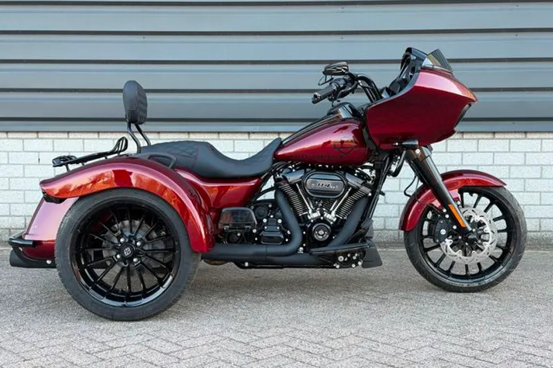 Harley-Davidson Road Glide (2024)