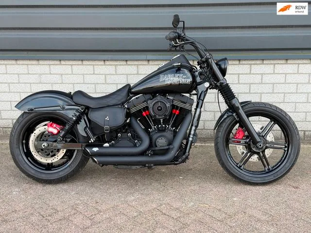 Harley-Davidson Street Bob (2016) — foto 1