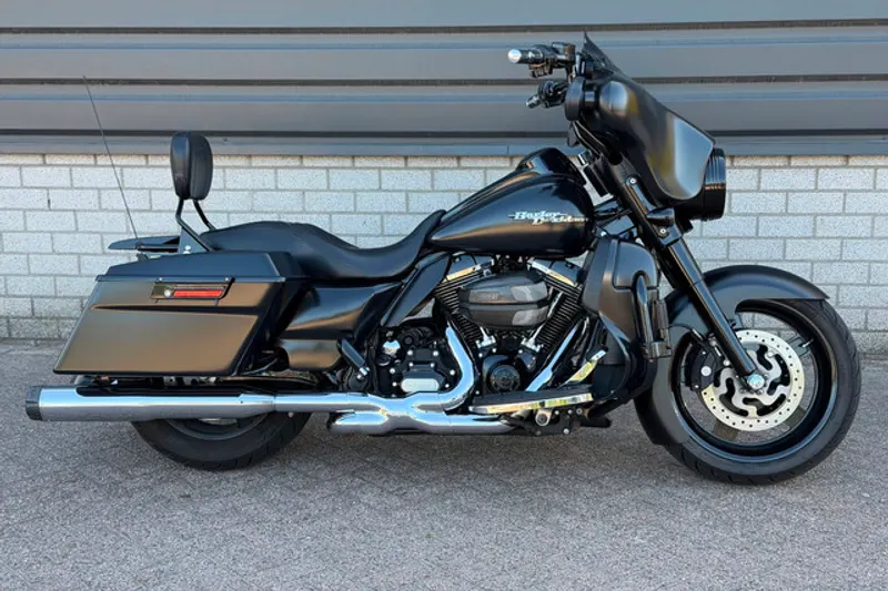 Harley-Davidson Street Glide (2011)