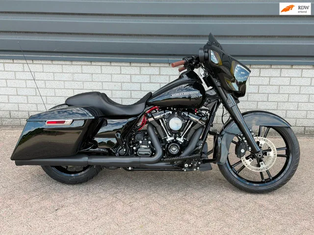 Harley-Davidson Street Glide (2021) — foto 1