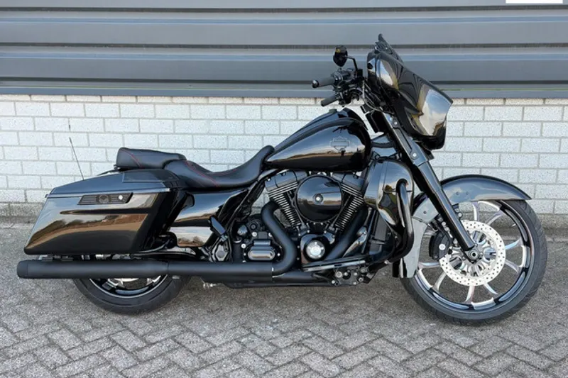 Harley-Davidson Street Glide (2014)