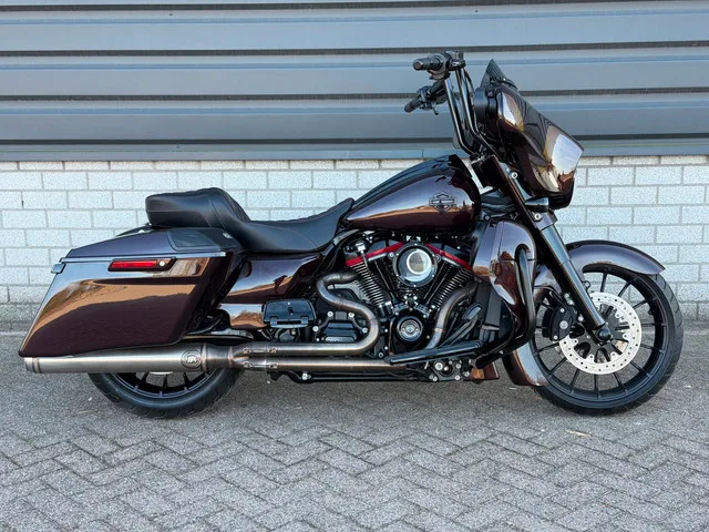 Harley-Davidson Street Glide (2019) — foto 1