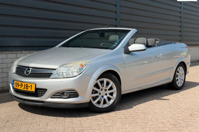 Opel Astra (2008)