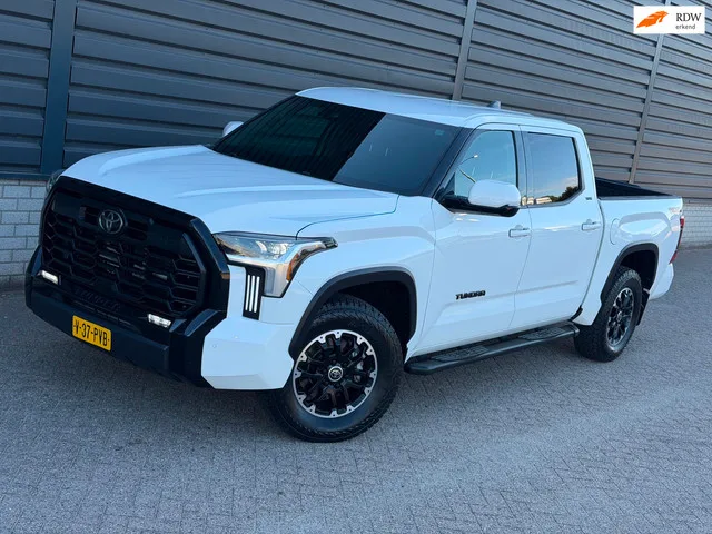 Toyota Tundra (2022) — foto 1