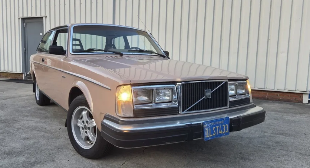 Volvo 242 (1981) — foto 1