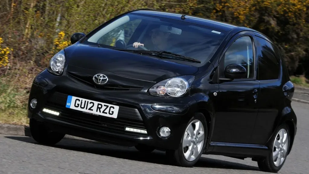 Toyota Aygo (2012) — foto 1