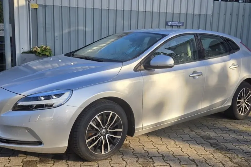 Volvo V40 (2017)