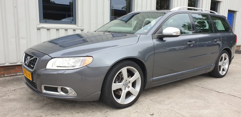 Volvo V70 (2011) — foto 1
