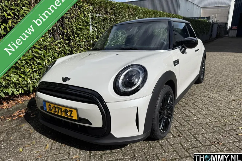 MINI Cooper (2023)