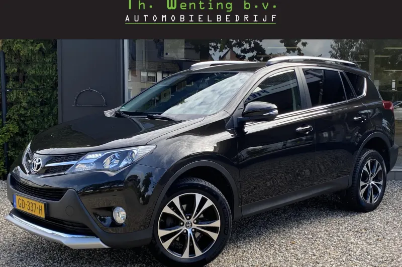 Toyota RAV4 (2015)