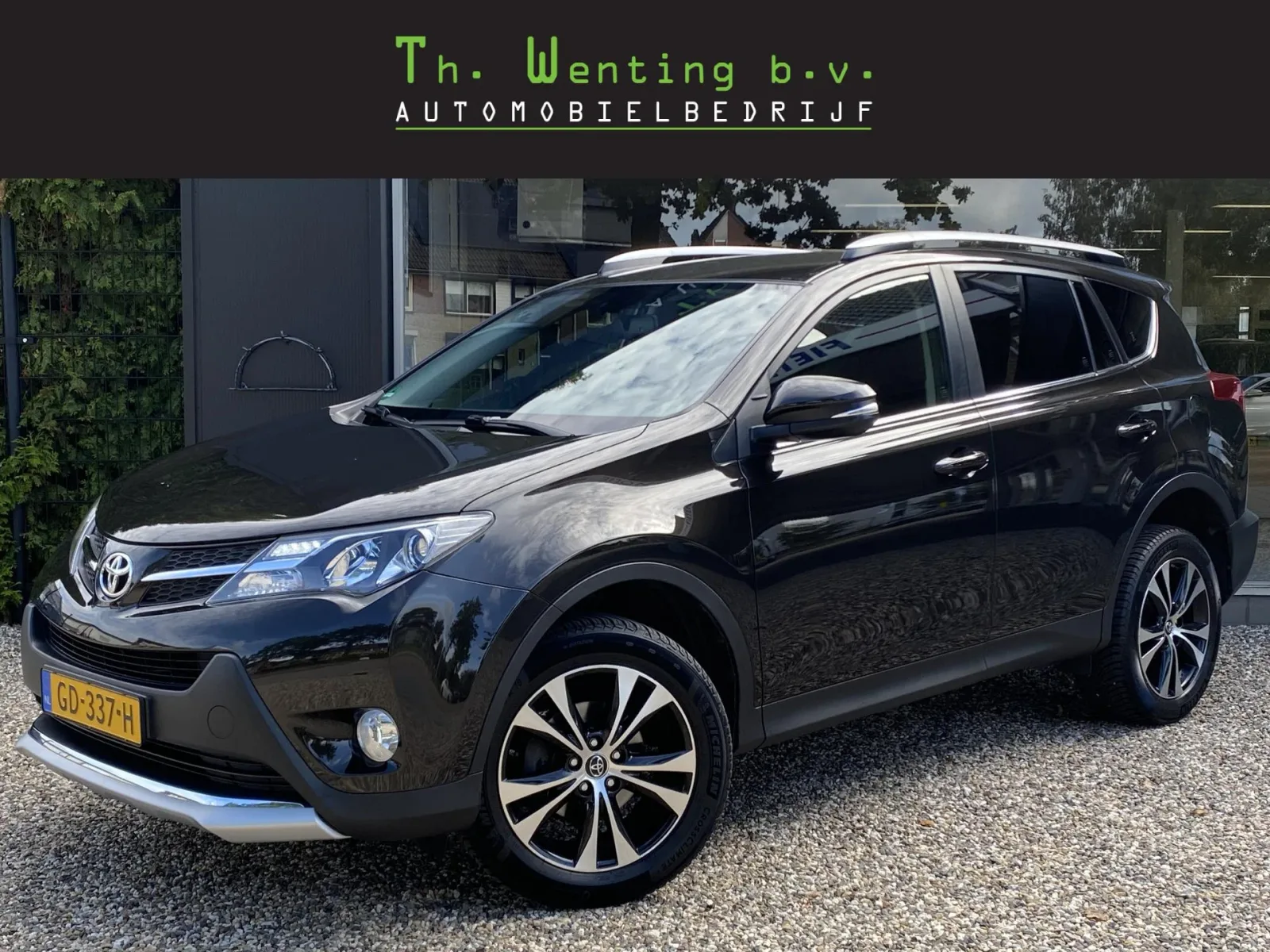 Toyota RAV4 (2015) — foto 1