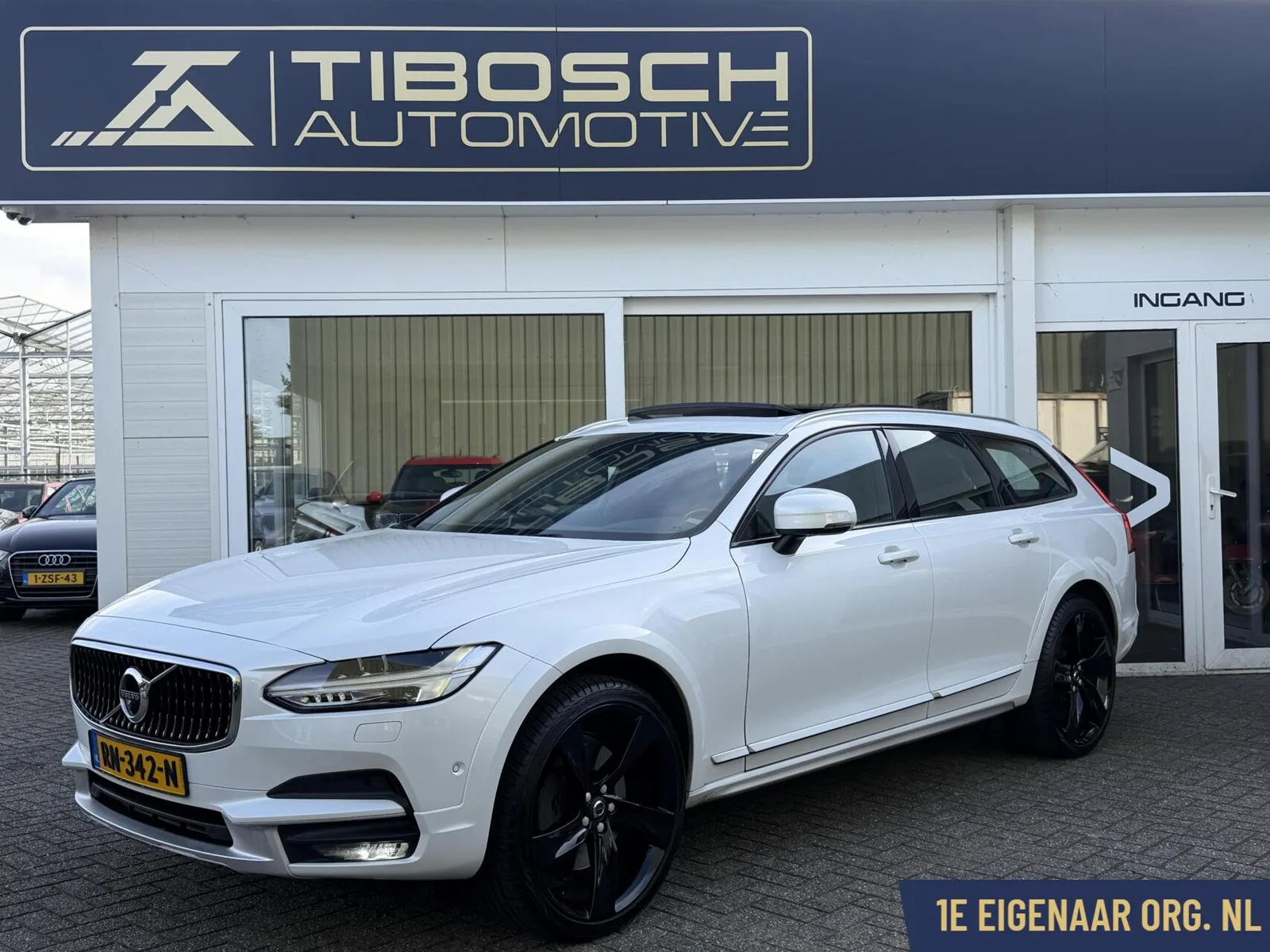 Volvo V90 Cross Country (2018) — foto 1