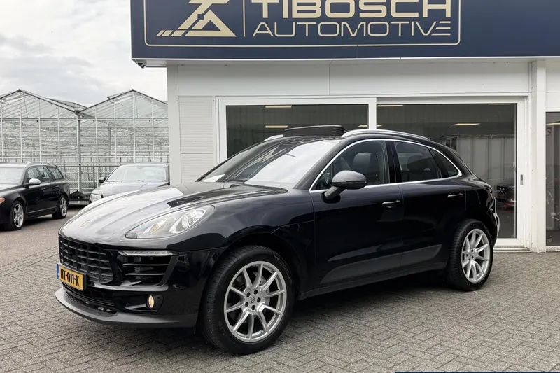 Porsche Macan (2016)