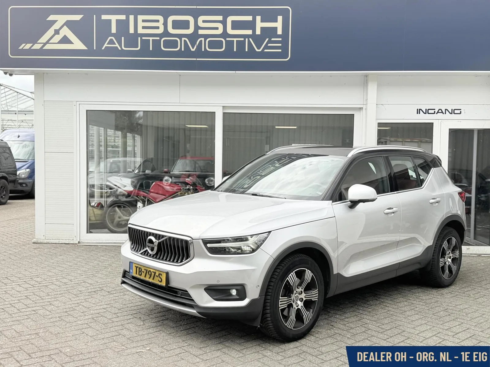 Volvo XC40 (2018) — foto 1