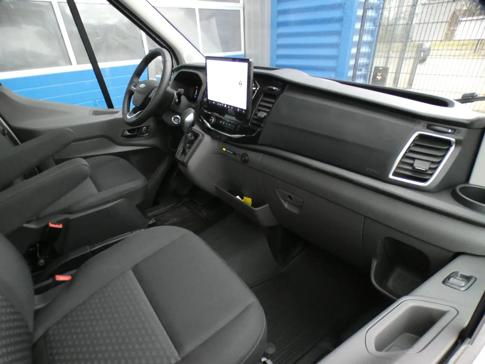 Ford Transit (2024) — foto 1