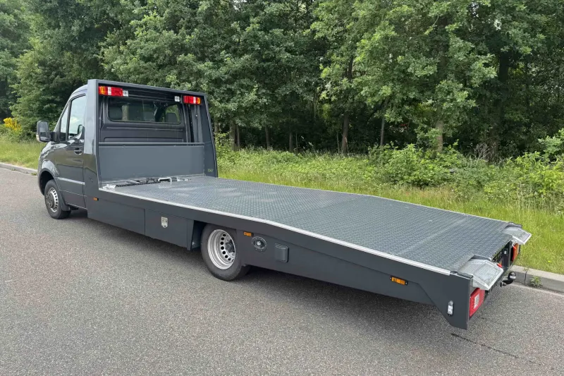 Mercedes-Benz Sprinter (2025)