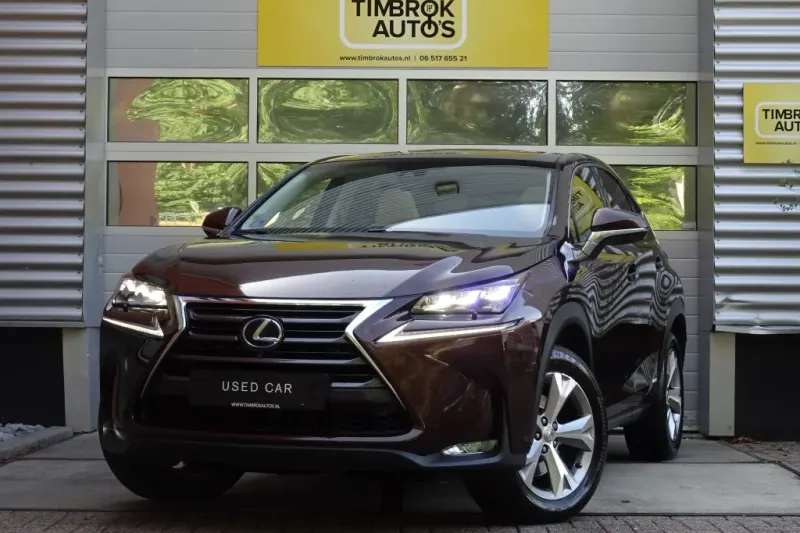 Lexus NX (2016)