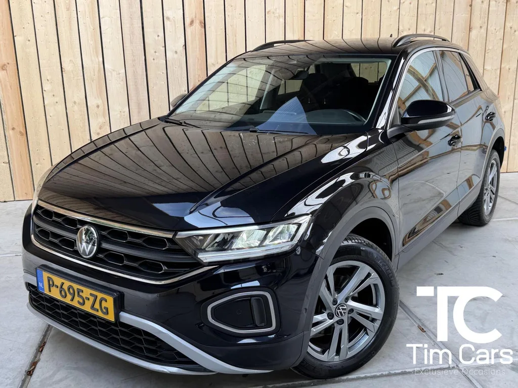 Volkswagen T-Roc (2022) — foto 1