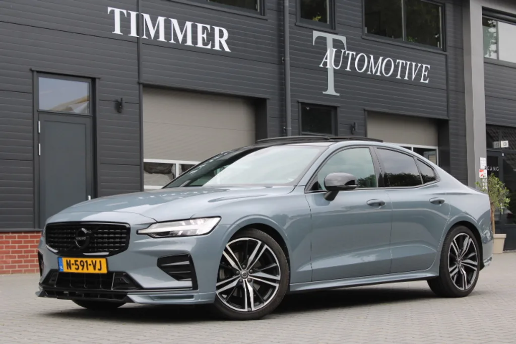 Volvo S60 (2022) — foto 1