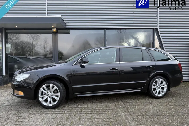 Škoda Superb (2011)