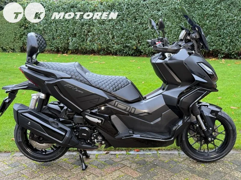 Honda Adv 350 (2024) — foto 1