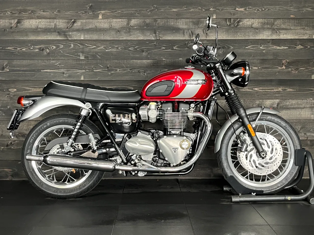 Triumph Bonneville T120 (2026) — foto 1