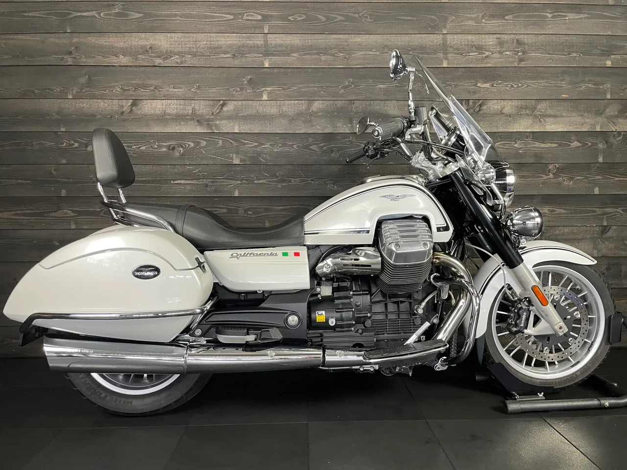 Moto Guzzi California 1400 TOURING (2014) — foto 1