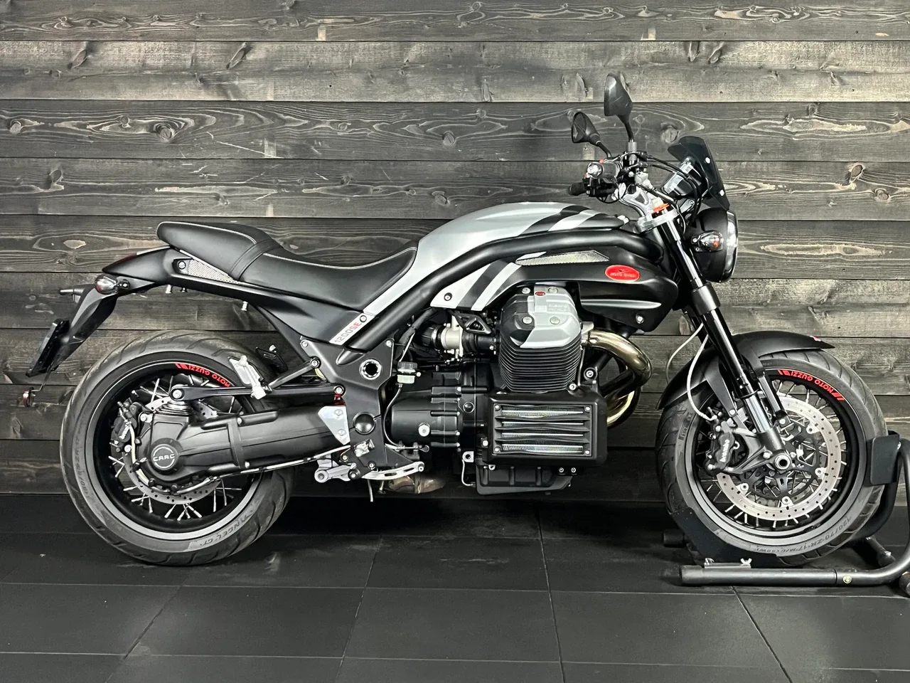 Moto Guzzi Griso 1200 8V SE Black Devil (2016) — foto 1