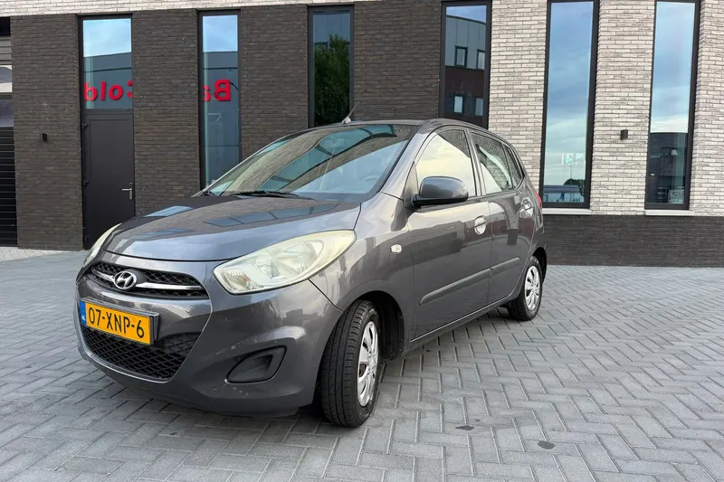 Hyundai i10 (2012)