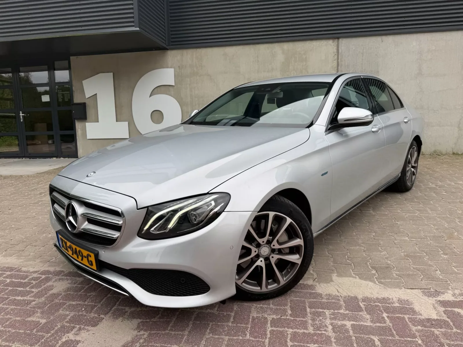 Mercedes-Benz E-Klasse (2016) — foto 1