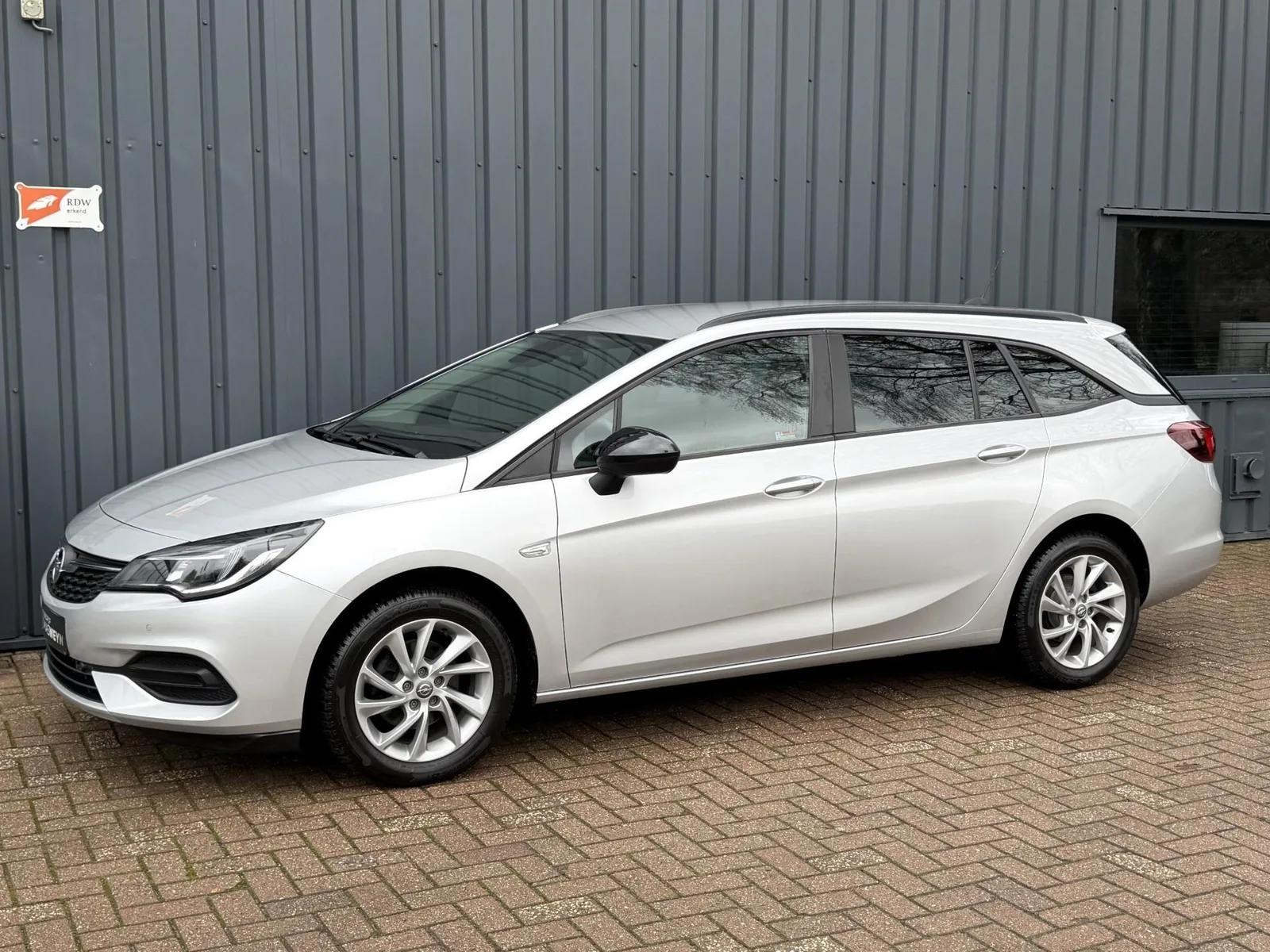 Opel Astra (2021) — foto 1